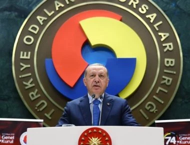 Φανατικοί μουσουλμάνοι «πολιορκούν» την Αγιά Σοφιά και ο Ερντογάν ετοιμάζεται για παντουρκική ομιλία στη Βοσνία